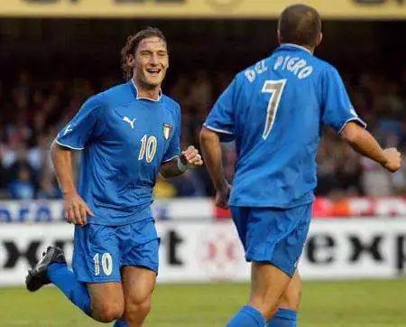 和8次助攻 和8次助攻