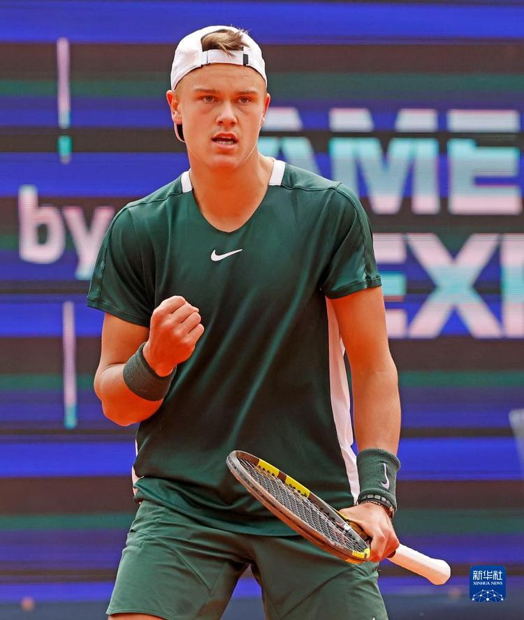 三双难救主 三双难救主