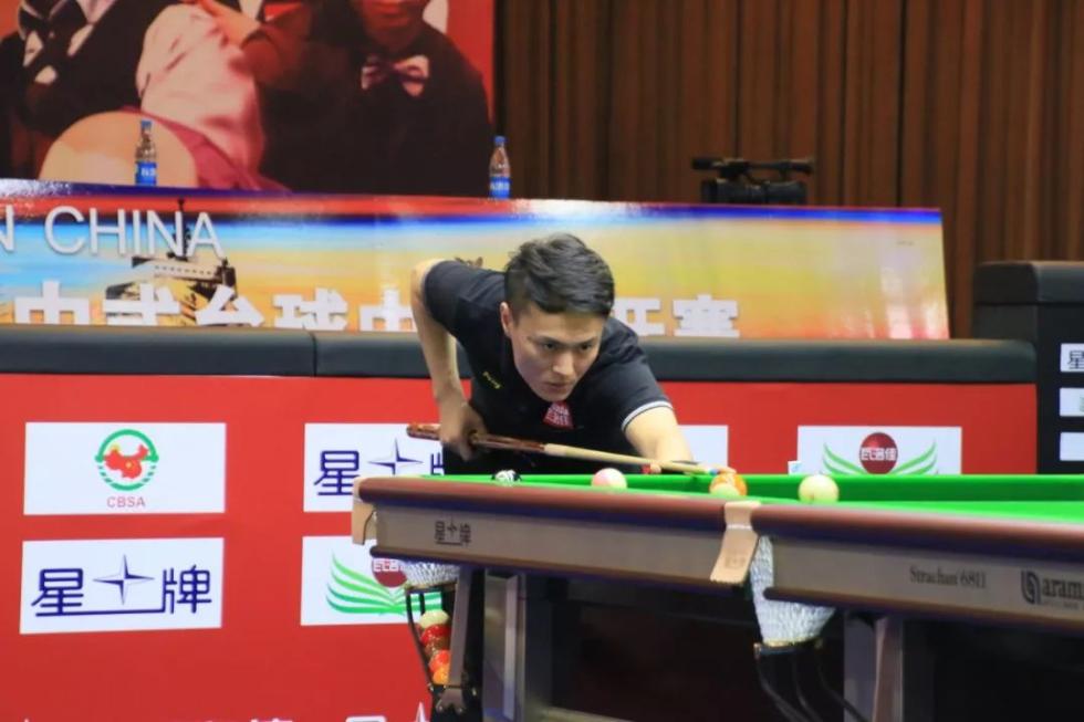 紧追不舍 紧追不舍